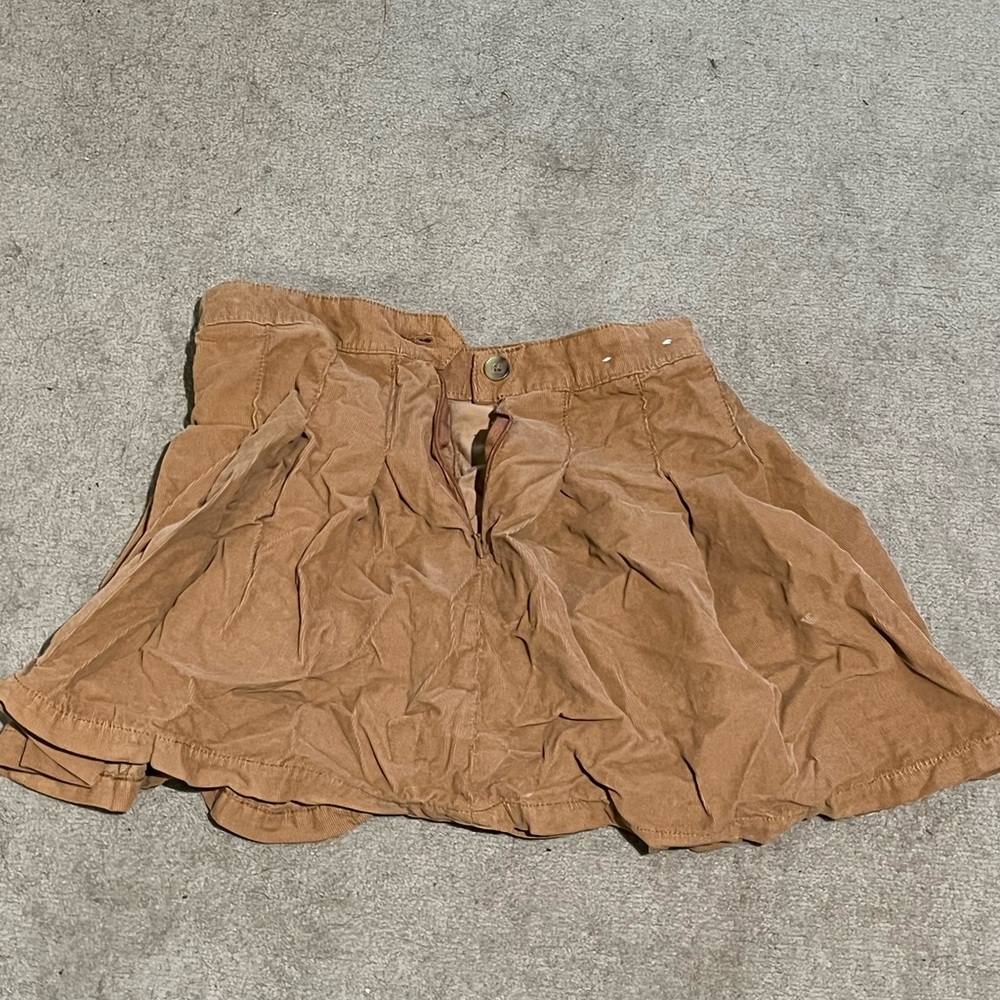 American Eagle Flair Skirt; Only worn once but just needs to be ironed out